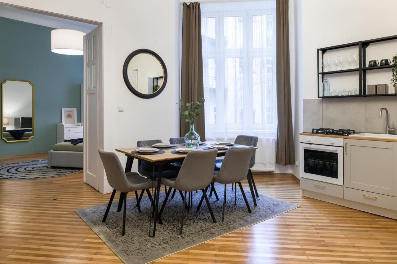Wawelove Pilsudskiego - 3 Bedroom Apt. With Balcony And Free Parking! Krakow Exterior photo