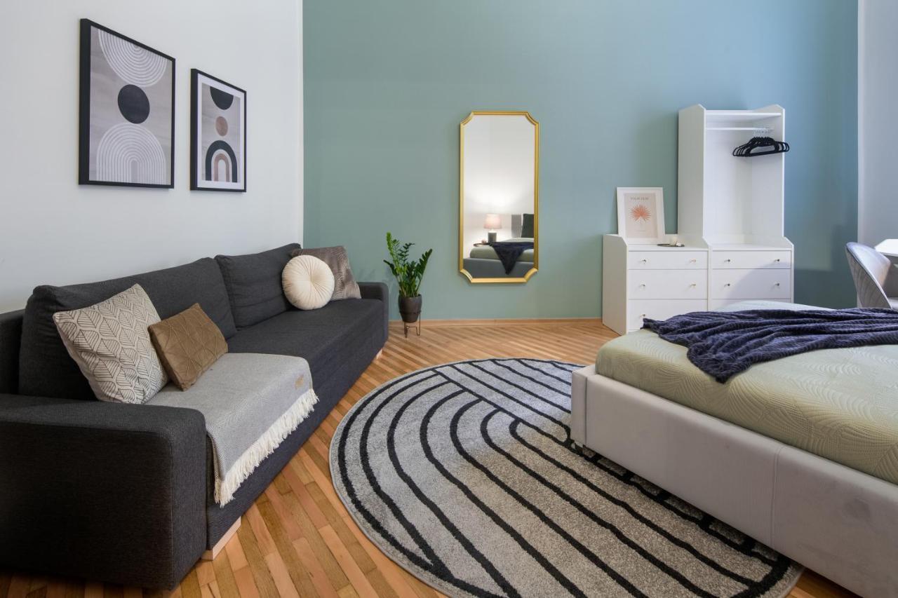Wawelove Pilsudskiego - 3 Bedroom Apt. With Balcony And Free Parking! Krakow Exterior photo