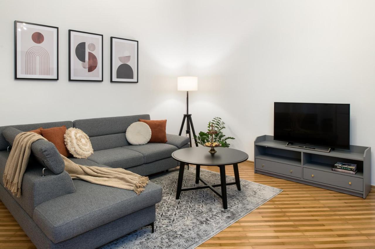 Wawelove Pilsudskiego - 3 Bedroom Apt. With Balcony And Free Parking! Krakow Exterior photo
