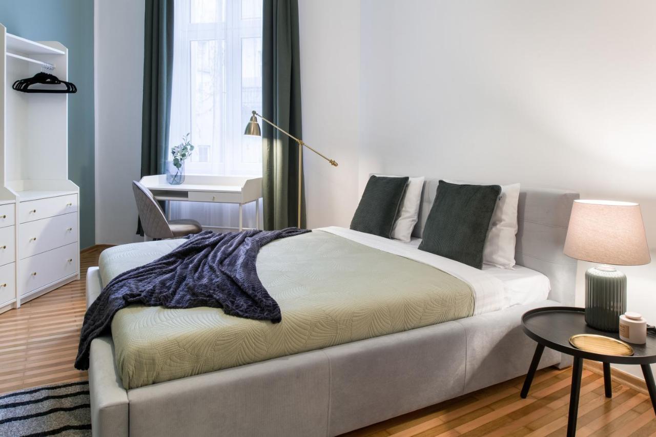 Wawelove Pilsudskiego - 3 Bedroom Apt. With Balcony And Free Parking! Krakow Exterior photo