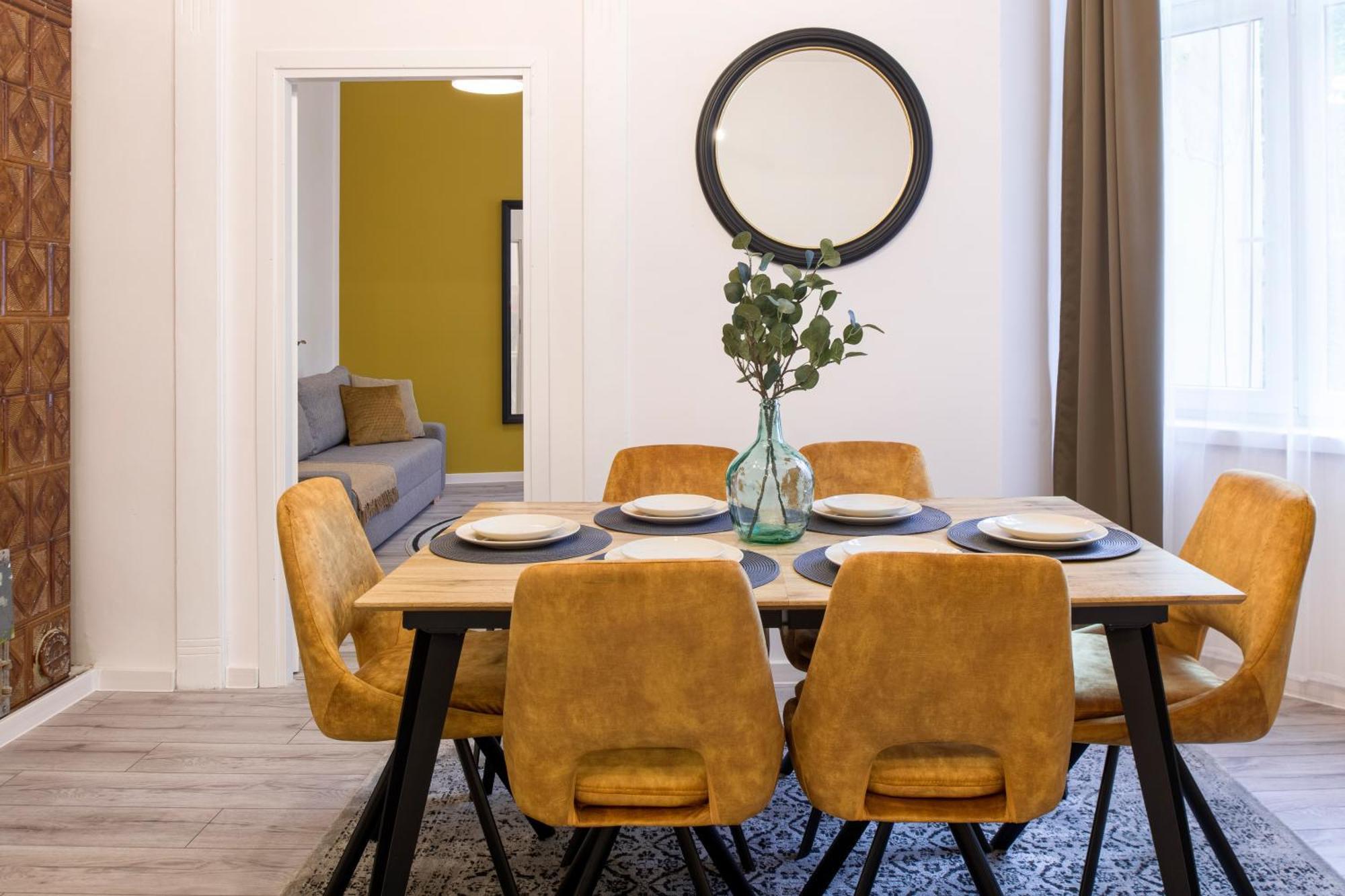 Wawelove Pilsudskiego - 3 Bedroom Apt. With Balcony And Free Parking! Krakow Exterior photo